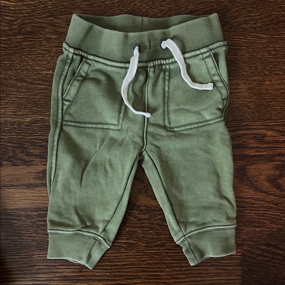 GAP Kids Light Green Joggers - Picture 1 of 2